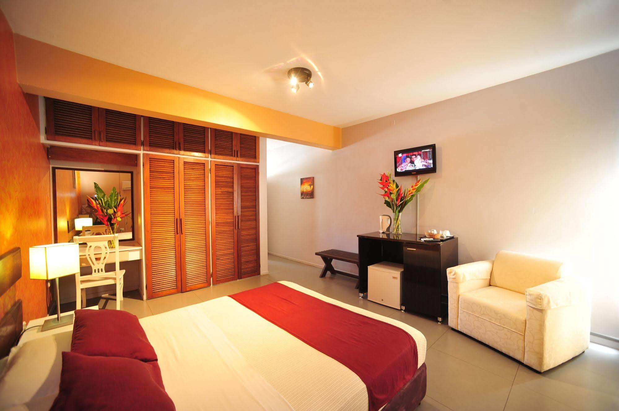 Hotel Olympic Port Vila Exterior photo
