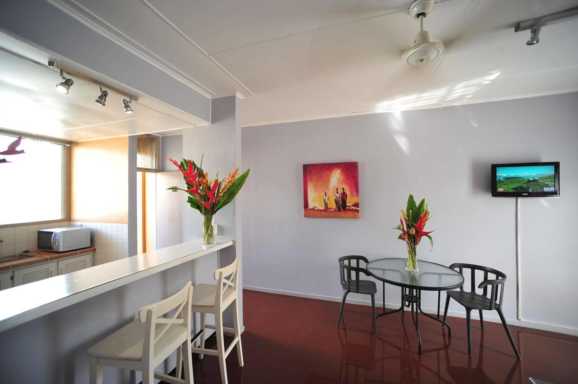 Hotel Olympic Port Vila Exterior photo
