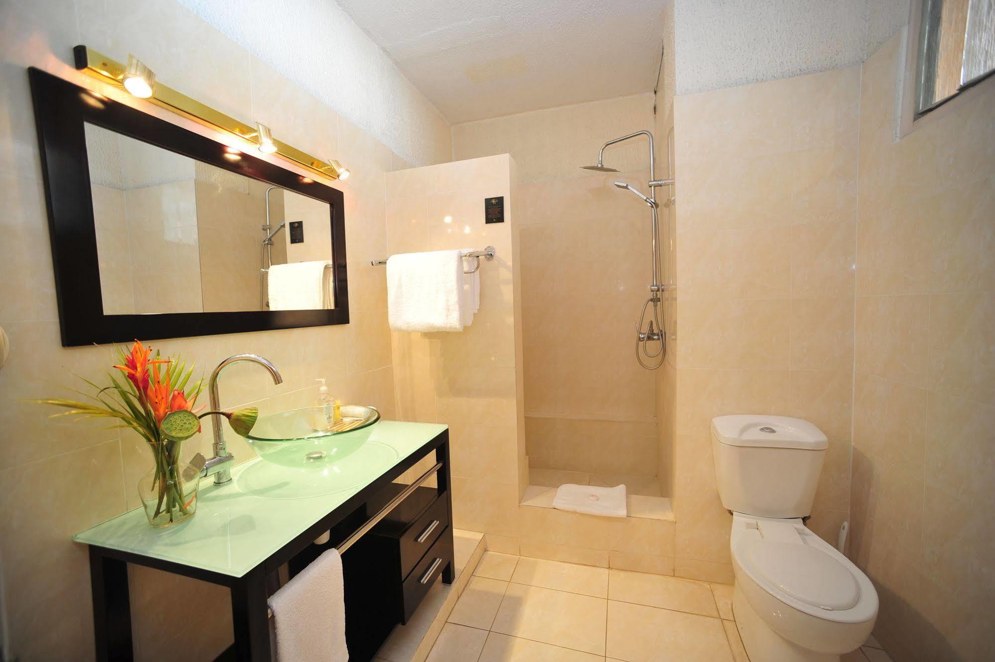 Hotel Olympic Port Vila Exterior photo